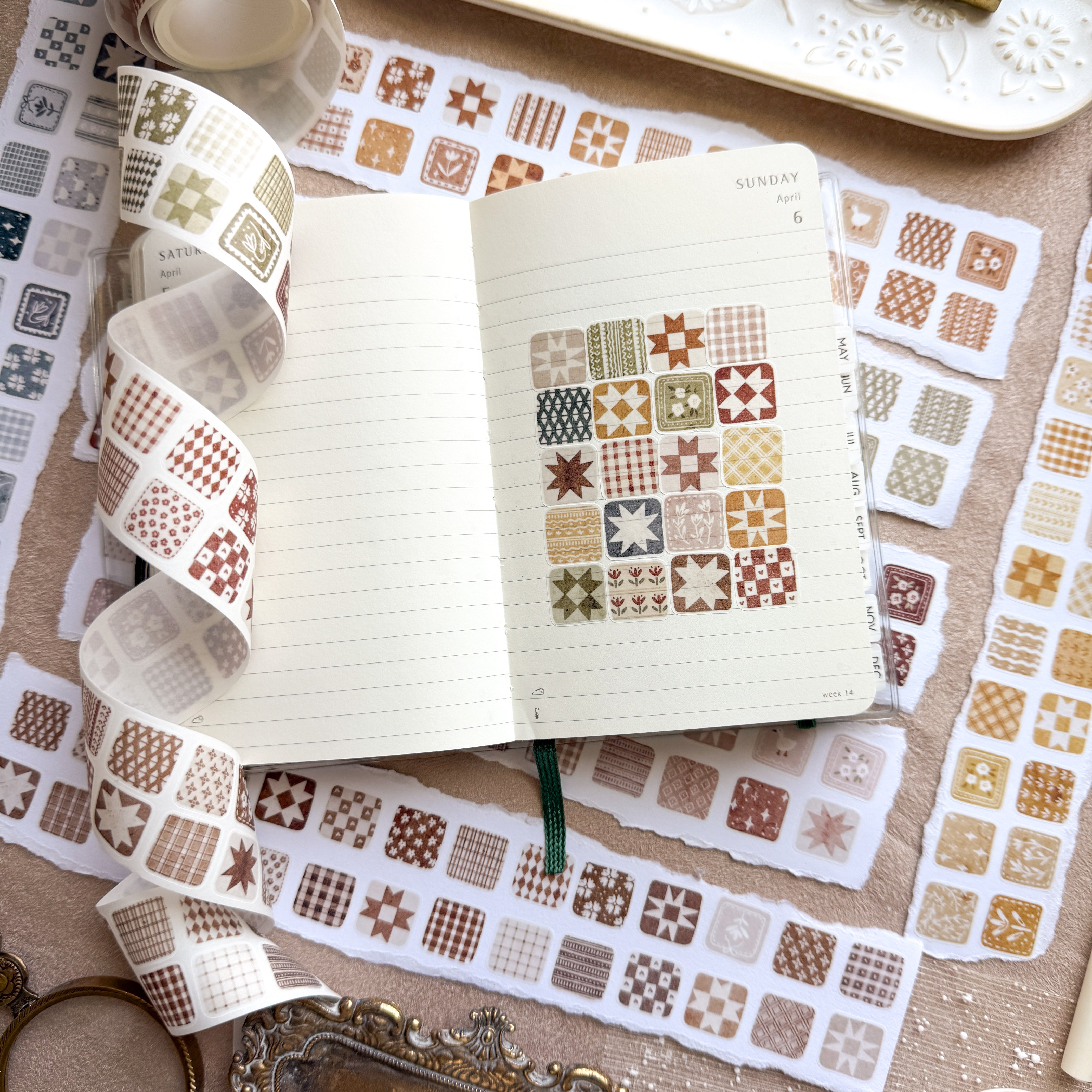 aromantic petテープ　キスカットテープ　ギャレンタイン　リボン The Patchwork Kiss Cut Tape – PaperMintyStudio